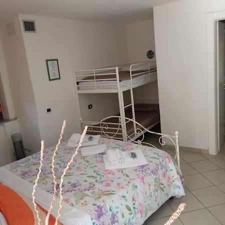 Affittacamere Fonseca Naples Luaran gambar